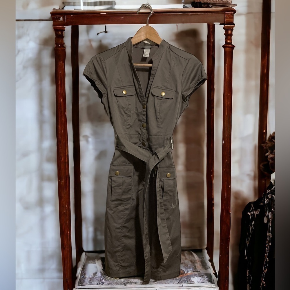 H&M Womens Tan Short Sleeve V-Neck Flap Pocket Casual Dress Size 6